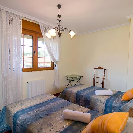 Acogedor Y Amplio Chalet En Arnuero